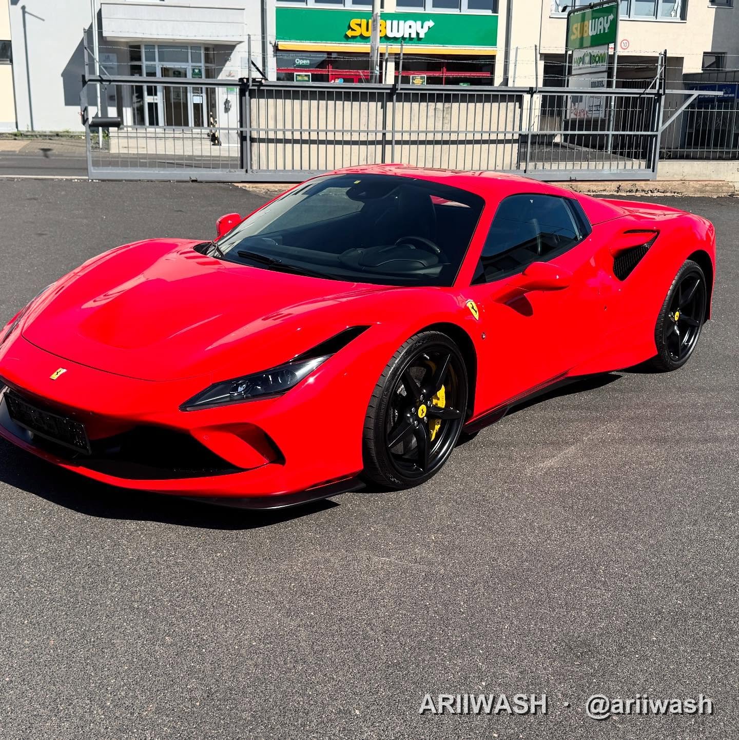 Ferrari (Rot)